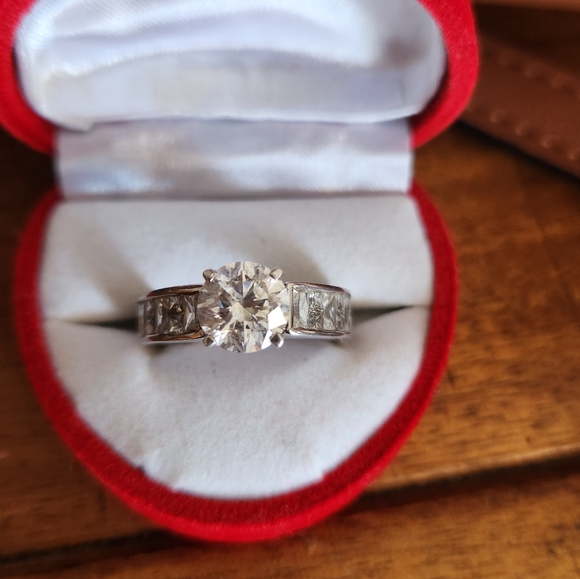 Swarovski Rings - Picture 2 of 3